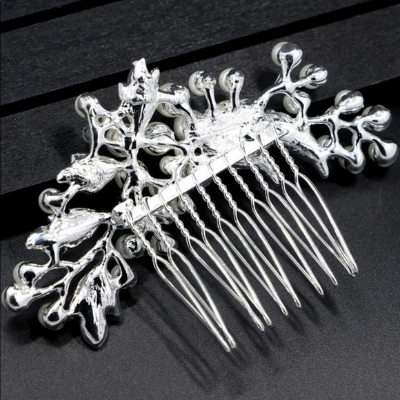 Silver Ornate Hair Claw - Picture 3 of 4